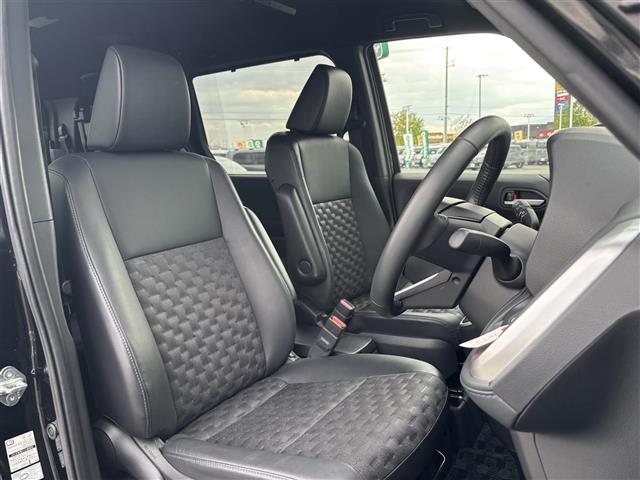 ヴォクシー Ｓ－Ｚ　純正１０．５インチディスプレイオーディオ（ＴＶ／ＢＴ）／フリップダウン／レーダークルーズコントロール／バックカメラ／コーナーセンサー／両側パワスラ／ハーフレザー／シートヒーター／ドラレコ／純正ＡＷ（14枚目）