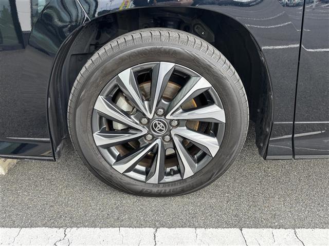 ヴォクシー Ｓ－Ｚ　純正１０．５インチディスプレイオーディオ（ＴＶ／ＢＴ）／フリップダウン／レーダークルーズコントロール／バックカメラ／コーナーセンサー／両側パワスラ／ハーフレザー／シートヒーター／ドラレコ／純正ＡＷ（17枚目）