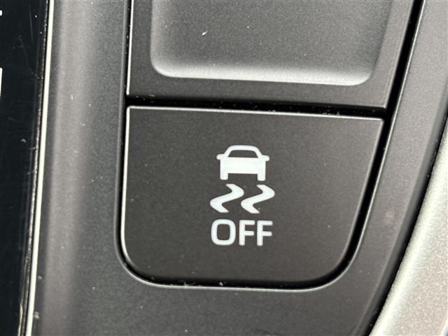 ヴォクシー Ｓ－Ｚ　純正１０．５インチディスプレイオーディオ（ＴＶ／ＢＴ）／フリップダウン／レーダークルーズコントロール／バックカメラ／コーナーセンサー／両側パワスラ／ハーフレザー／シートヒーター／ドラレコ／純正ＡＷ（22枚目）