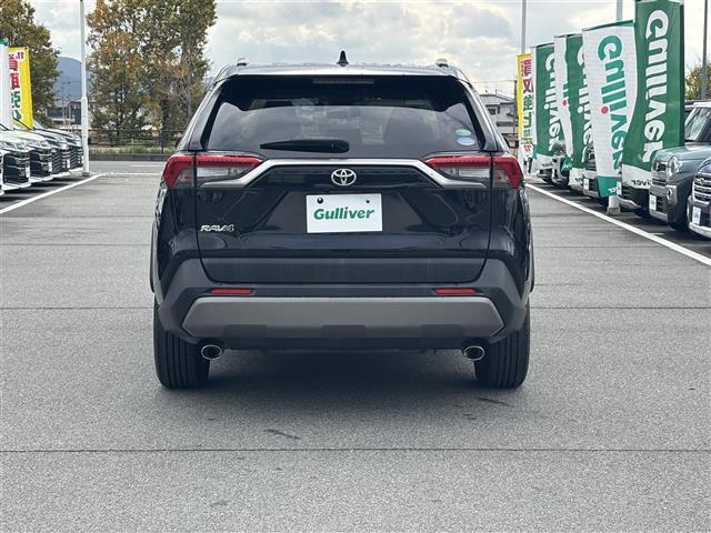 ＲＡＶ４ Ｇ　純正９インチナビ（フルセグ／ＢＴ／ＣＤ／ＤＶＤ）／レーダークルーズコントロール／バックカメラ／ＢＳＭ／コーナーセンサー／衝突軽減／電動リア／レザーシート／メモリ付きパワーシート／ステアリングヒーター（38枚目）