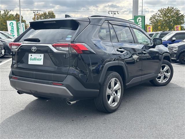 ＲＡＶ４ Ｇ　純正９インチナビ（フルセグ／ＢＴ／ＣＤ／ＤＶＤ）／レーダークルーズコントロール／バックカメラ／ＢＳＭ／コーナーセンサー／衝突軽減／電動リア／レザーシート／メモリ付きパワーシート／ステアリングヒーター（41枚目）