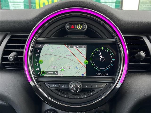 ＭＩＮＩ クーパー　純正ナビ　純正シート　バックモニター　ＥＴＣ　アイドリングストップ　ＬＥＤヘッドライト　オートライト　純正１５インチＡＷ　プッシュスタート　スペアキー１本　前後ドライブレコーダー　［ＺＤＲ－０３５］（2枚目）