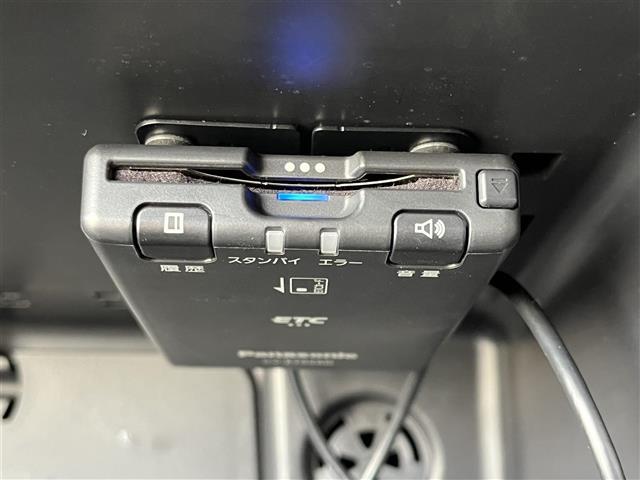 ＭＩＮＩ クーパー　純正ナビ　純正シート　バックモニター　ＥＴＣ　アイドリングストップ　ＬＥＤヘッドライト　オートライト　純正１５インチＡＷ　プッシュスタート　スペアキー１本　前後ドライブレコーダー　［ＺＤＲ－０３５］（5枚目）