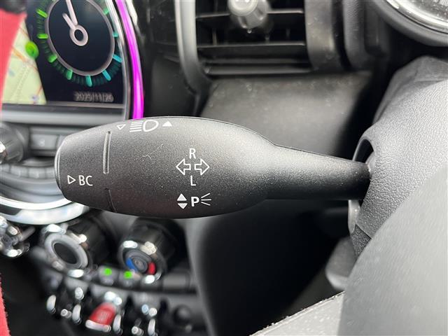 ＭＩＮＩ クーパー　純正ナビ　純正シート　バックモニター　ＥＴＣ　アイドリングストップ　ＬＥＤヘッドライト　オートライト　純正１５インチＡＷ　プッシュスタート　スペアキー１本　前後ドライブレコーダー　［ＺＤＲ－０３５］（9枚目）