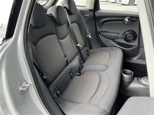 ＭＩＮＩ クーパー　純正ナビ　純正シート　バックモニター　ＥＴＣ　アイドリングストップ　ＬＥＤヘッドライト　オートライト　純正１５インチＡＷ　プッシュスタート　スペアキー１本　前後ドライブレコーダー　［ＺＤＲ－０３５］（15枚目）