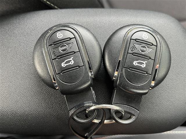 ＭＩＮＩ クーパー　純正ナビ　純正シート　バックモニター　ＥＴＣ　アイドリングストップ　ＬＥＤヘッドライト　オートライト　純正１５インチＡＷ　プッシュスタート　スペアキー１本　前後ドライブレコーダー　［ＺＤＲ－０３５］（23枚目）