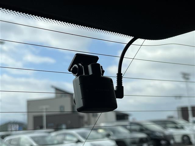 ＭＩＮＩ クーパー　純正ナビ　純正シート　バックモニター　ＥＴＣ　アイドリングストップ　ＬＥＤヘッドライト　オートライト　純正１５インチＡＷ　プッシュスタート　スペアキー１本　前後ドライブレコーダー　［ＺＤＲ－０３５］（24枚目）