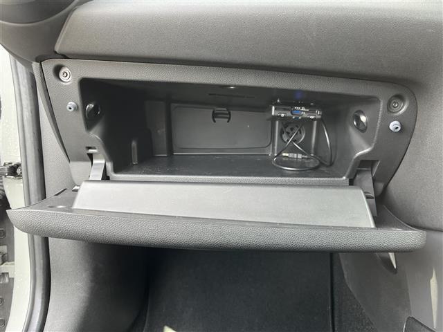 ＭＩＮＩ クーパー　純正ナビ　純正シート　バックモニター　ＥＴＣ　アイドリングストップ　ＬＥＤヘッドライト　オートライト　純正１５インチＡＷ　プッシュスタート　スペアキー１本　前後ドライブレコーダー　［ＺＤＲ－０３５］（30枚目）