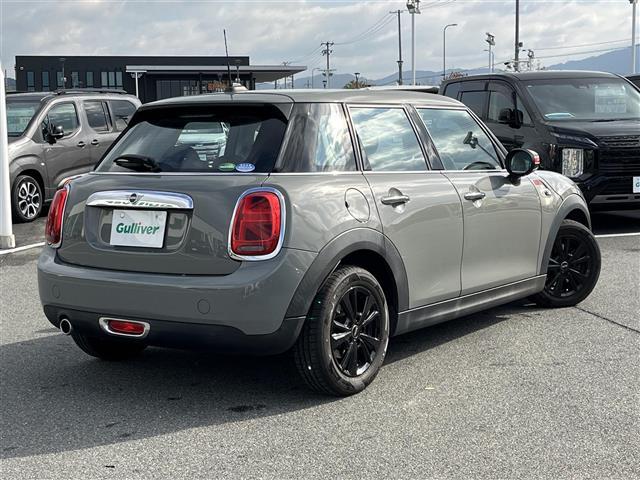 ＭＩＮＩ クーパー　純正ナビ　純正シート　バックモニター　ＥＴＣ　アイドリングストップ　ＬＥＤヘッドライト　オートライト　純正１５インチＡＷ　プッシュスタート　スペアキー１本　前後ドライブレコーダー　［ＺＤＲ－０３５］（37枚目）