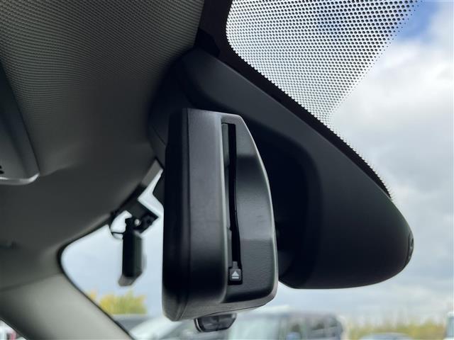 ＭＩＮＩ クーパーＤ　クラブマン　ワンオーナー　前後ドライブレコーダー　［ＺＤＲ－０３５］　純正ナビ純正シート　［ハーフレザー］　純正１７ＡＷ　純正ミラー型ＥＴＣ　バックモニター　パーキングアシスト　ＬＥＤヘッドライト　スペアキー（5枚目）