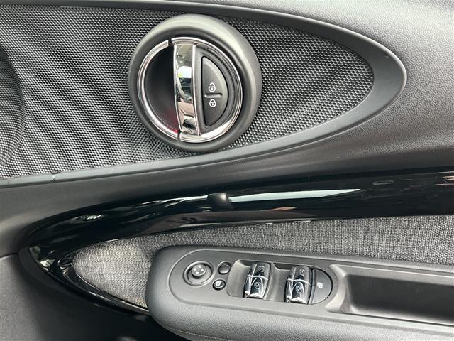 ＭＩＮＩ クーパーＤ　クラブマン　ワンオーナー　前後ドライブレコーダー　［ＺＤＲ－０３５］　純正ナビ純正シート　［ハーフレザー］　純正１７ＡＷ　純正ミラー型ＥＴＣ　バックモニター　パーキングアシスト　ＬＥＤヘッドライト　スペアキー（12枚目）