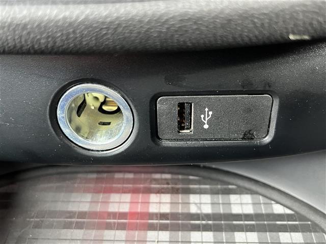 ＭＩＮＩ クーパーＤ　クラブマン　ワンオーナー　前後ドライブレコーダー　［ＺＤＲ－０３５］　純正ナビ純正シート　［ハーフレザー］　純正１７ＡＷ　純正ミラー型ＥＴＣ　バックモニター　パーキングアシスト　ＬＥＤヘッドライト　スペアキー（29枚目）