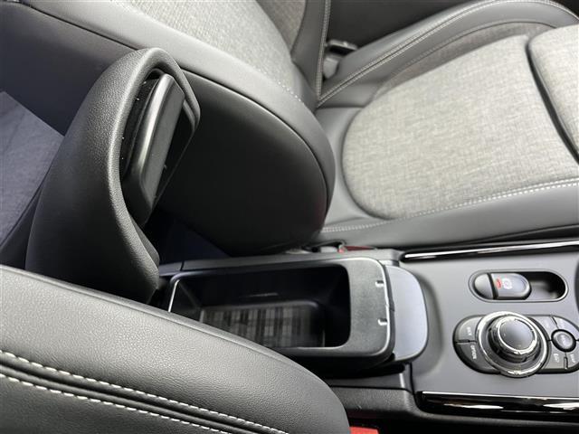 ＭＩＮＩ クーパーＤ　クラブマン　ワンオーナー　前後ドライブレコーダー　［ＺＤＲ－０３５］　純正ナビ純正シート　［ハーフレザー］　純正１７ＡＷ　純正ミラー型ＥＴＣ　バックモニター　パーキングアシスト　ＬＥＤヘッドライト　スペアキー（32枚目）