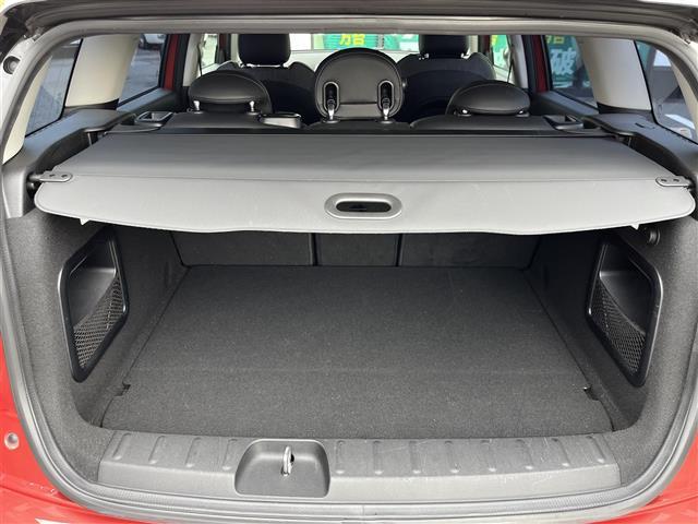 ＭＩＮＩ クーパーＤ　クラブマン　ワンオーナー　前後ドライブレコーダー　［ＺＤＲ－０３５］　純正ナビ純正シート　［ハーフレザー］　純正１７ＡＷ　純正ミラー型ＥＴＣ　バックモニター　パーキングアシスト　ＬＥＤヘッドライト　スペアキー（36枚目）