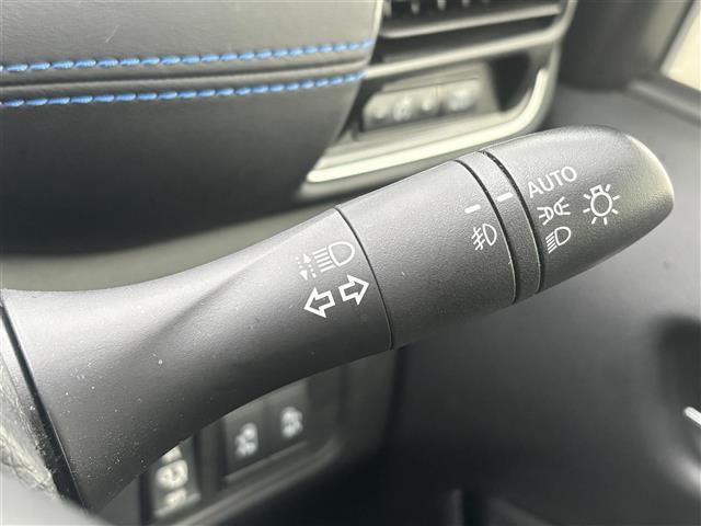 セレナ ｅ－パワー　オーテック　スポーツスペック　アルパイン１１型ナビ　１２．８型フリップダウンモニター　ナビ連動前後ドライブレコーダー　インテリジェントルームミラー　プロパイロット　ステアリングヒーター　シートヒーター　専用革シート　両側パワスラ（10枚目）