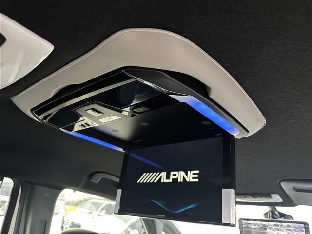 セレナ ｅ－パワー　オーテック　スポーツスペック　アルパイン１１型ナビ　１２．８型フリップダウンモニター　ナビ連動前後ドライブレコーダー　インテリジェントルームミラー　プロパイロット　ステアリングヒーター　シートヒーター　専用革シート　両側パワスラ（13枚目）