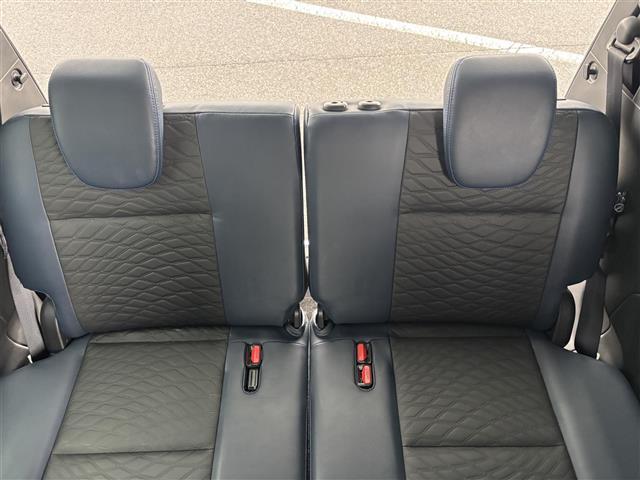 セレナ ｅ－パワー　オーテック　スポーツスペック　アルパイン１１型ナビ　１２．８型フリップダウンモニター　ナビ連動前後ドライブレコーダー　インテリジェントルームミラー　プロパイロット　ステアリングヒーター　シートヒーター　専用革シート　両側パワスラ（16枚目）