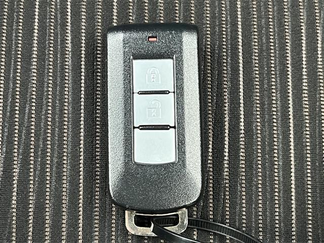 デイズ ハイウェイスターＸ　Ｖセレクション＋セーフティＩＩ　純正ナビ　フルセグＴＶ　衝突被害軽減システム　ＬＥＤヘッドライト　スマートキー　プッシュスタート　ＥＴＣ　電動格納ミラー　フォグライト　純正１４インチＡＷ　アイドリングストップ　革巻きステアリング（8枚目）