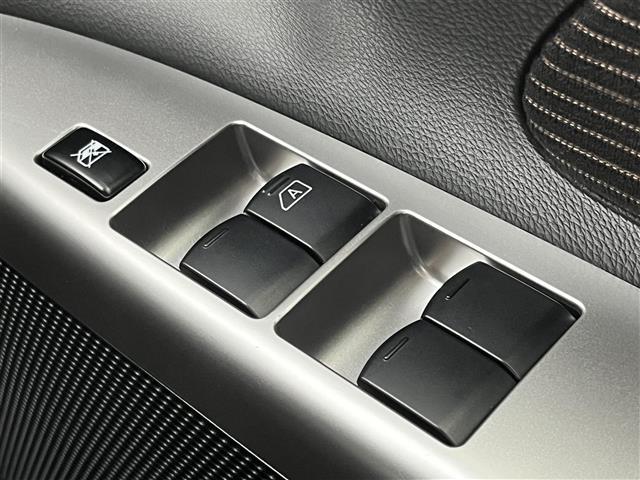 デイズ ハイウェイスターＸ　Ｖセレクション＋セーフティＩＩ　純正ナビ　フルセグＴＶ　衝突被害軽減システム　ＬＥＤヘッドライト　スマートキー　プッシュスタート　ＥＴＣ　電動格納ミラー　フォグライト　純正１４インチＡＷ　アイドリングストップ　革巻きステアリング（13枚目）