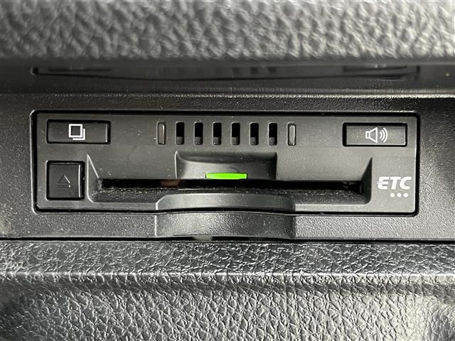 ヴォクシー ＺＳ　煌ＩＩ　ＡＬＰＩＮＥナビ（フルセグ／ＢＴ／ＣＤ／ＤＶＤ）／フリップダウンモニター／クルーズコントロール／バックカメラ／コーナーセンサー／衝突軽減／レーンキープ／後席サンシェード／両側パワスラ／ＥＴＣ／純正ＡＷ（5枚目）