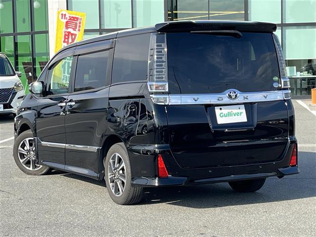 ヴォクシー ＺＳ　煌ＩＩ　ＡＬＰＩＮＥナビ（フルセグ／ＢＴ／ＣＤ／ＤＶＤ）／フリップダウンモニター／クルーズコントロール／バックカメラ／コーナーセンサー／衝突軽減／レーンキープ／後席サンシェード／両側パワスラ／ＥＴＣ／純正ＡＷ（20枚目）