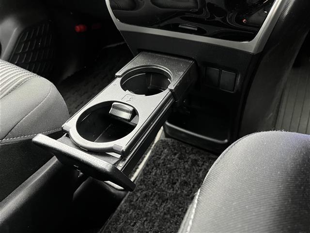 ヴォクシー ＺＳ　煌ＩＩ　ＡＬＰＩＮＥナビ（フルセグ／ＢＴ／ＣＤ／ＤＶＤ）／フリップダウンモニター／クルーズコントロール／バックカメラ／コーナーセンサー／衝突軽減／レーンキープ／後席サンシェード／両側パワスラ／ＥＴＣ／純正ＡＷ（31枚目）