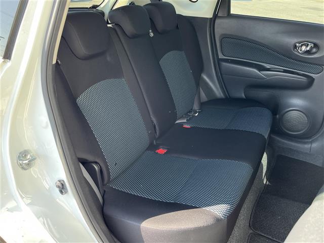 ノート Ｘ　ＤＩＧ－Ｓ　エマージェンシーブレーキパッケージ　ＥＣＬＩＰＳＥナビ（フルセグ／ＢＴ／ＣＤ／ＤＶＤ）／アラウンドビューモニター／衝突軽減／レーンキープ／前後コーナーセンサー／アイドリングストップ／電動格納ミラー／ＥＴＣ／純正ホイールキャップ（15枚目）