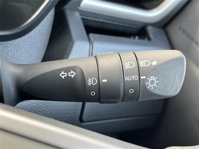 トール カスタムG ターボ 純正9インチディスプレイオーディオ(フルセグ/BT)/レーダークルーズコントロール/全方位/コーナーセンサー/衝突軽減/レーンキープ/両側パワスラ/後席サンシェード/LEDヘッドライト/純正AW(10枚目)