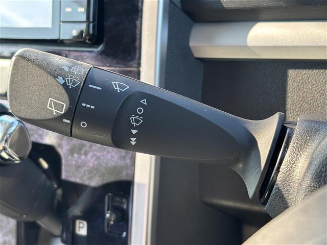 タント カスタムＸ　トップエディションＶＳ　ＳＡＩＩＩ　純正ナビ（フルセグ／ＢＴ／ＣＤ／ＤＶＤ）／全方位／コーナーセンサー／衝突軽減／レーンキープ／両側パワースライドドア／ハーフレザーシート／シートヒーター／後席サンシェード／ＬＥＤ／ドラレコ／ＥＴＣ（5枚目）