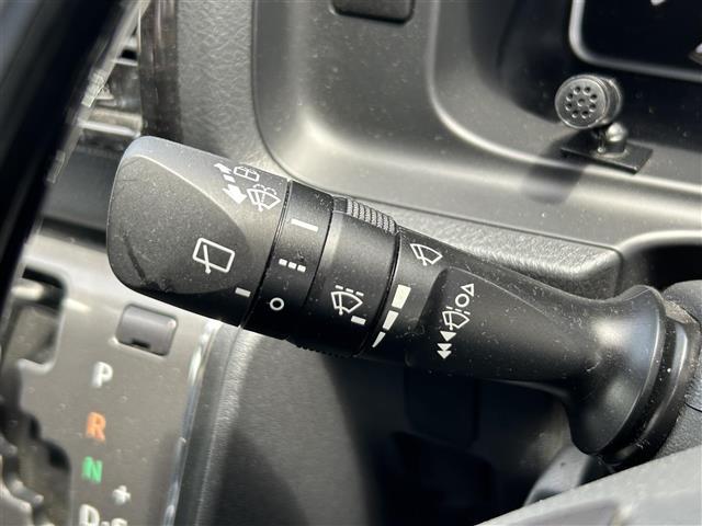 ハイエースバン スーパーＧＬ　ダーク　プライムＩＩ　ナビＴＶ　全方位カメラ　ベットキット　ＡＡＣ　ＥＴＣ　ドライブレコーダー　ＴＲＤフロントスポイラー　両側パワースライドドア　ラダーフレーム付き　１６インチアルミホイール　ＬＥＤヘッドライト　スマートキ（23枚目）