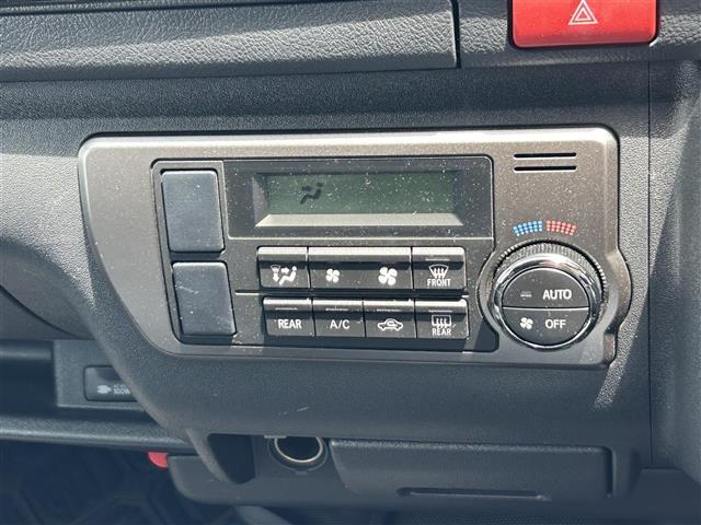 ハイエースバン スーパーＧＬ　ダーク　プライムＩＩ　ナビＴＶ　全方位カメラ　ベットキット　ＡＡＣ　ＥＴＣ　ドライブレコーダー　ＴＲＤフロントスポイラー　両側パワースライドドア　ラダーフレーム付き　１６インチアルミホイール　ＬＥＤヘッドライト　スマートキ（28枚目）