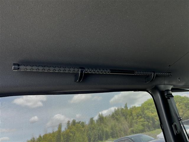 ハイエースバン スーパーＧＬ　ダーク　プライムＩＩ　ナビＴＶ　全方位カメラ　ベットキット　ＡＡＣ　ＥＴＣ　ドライブレコーダー　ＴＲＤフロントスポイラー　両側パワースライドドア　ラダーフレーム付き　１６インチアルミホイール　ＬＥＤヘッドライト　スマートキ（35枚目）