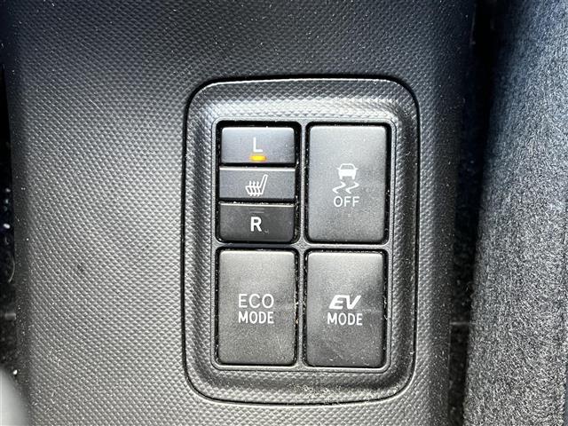 アクア Ｇ　Ｇ’ｓ　純正７インチナビ／クルーズコントロール／バックカメラ／横滑り防止／ハーフレザーシート／シートヒーター／オートライト／ＬＥＤヘッドライト／電動格納ミラー／ドラレコ／ＥＴＣ／純正ＡＷ／スペアキー（5枚目）