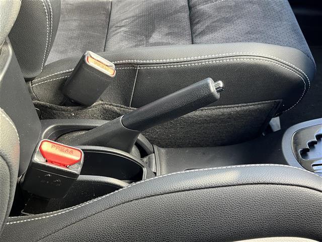 アクア Ｇ　Ｇ’ｓ　純正７インチナビ／クルーズコントロール／バックカメラ／横滑り防止／ハーフレザーシート／シートヒーター／オートライト／ＬＥＤヘッドライト／電動格納ミラー／ドラレコ／ＥＴＣ／純正ＡＷ／スペアキー（27枚目）