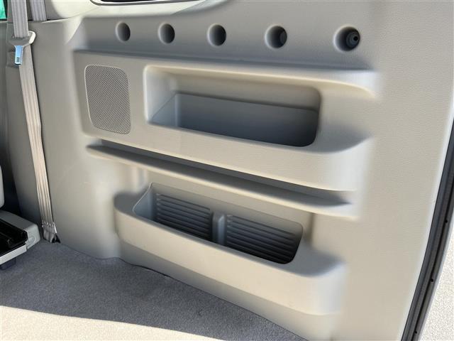 エブリイワゴン PZターボスペシャル Panasonicナビ(フルセグ/BT/CD/DVD)/バックカメラ/衝突軽減/横滑り防止/両側パワースライドドア/オートステップ/オートライト/電動格納ミラー/ステアリングスイッチ/純正AW(31枚目)