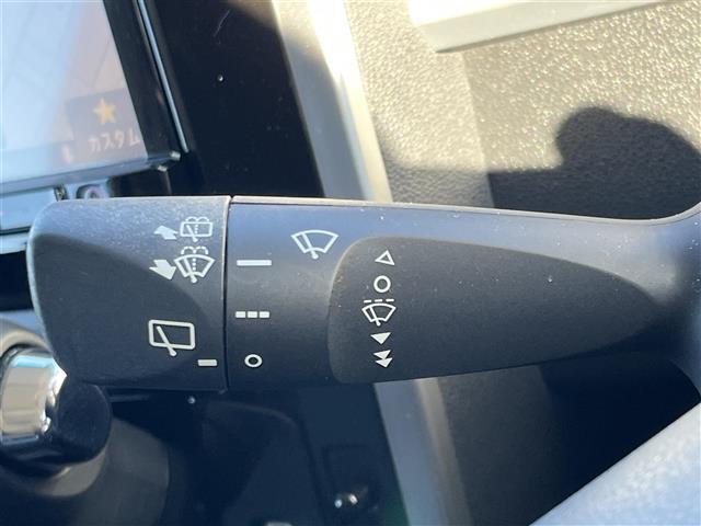 タント カスタムX トップエディションSAII carrozzeriaナビ(フルセグ/BT/CD/DVD)/バックカメラ/衝突軽減/コーナーセンサー/片側パワスラ/後席サンシェード/ハーフレザー/LEDヘッドライト/前後ドラレコ/ETC/純正AW(9枚目)