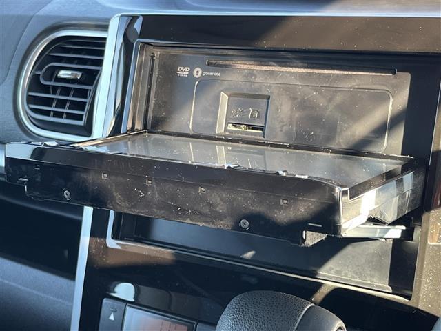 タント カスタムX トップエディションSAII carrozzeriaナビ(フルセグ/BT/CD/DVD)/バックカメラ/衝突軽減/コーナーセンサー/片側パワスラ/後席サンシェード/ハーフレザー/LEDヘッドライト/前後ドラレコ/ETC/純正AW(24枚目)