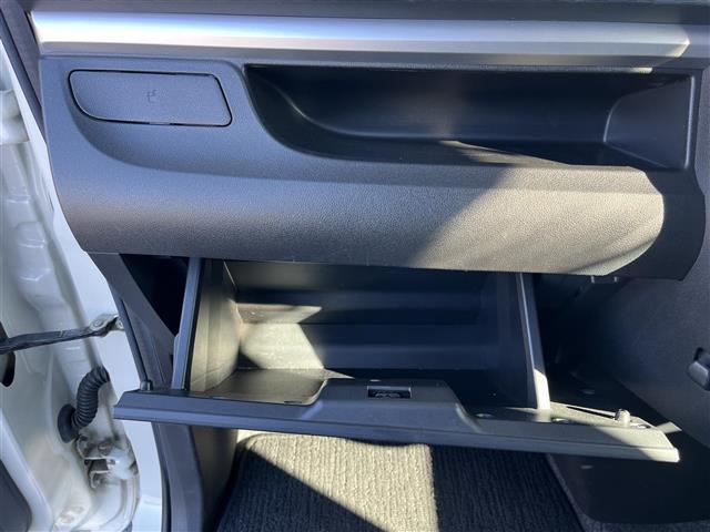 タント カスタムX トップエディションSAII carrozzeriaナビ(フルセグ/BT/CD/DVD)/バックカメラ/衝突軽減/コーナーセンサー/片側パワスラ/後席サンシェード/ハーフレザー/LEDヘッドライト/前後ドラレコ/ETC/純正AW(28枚目)