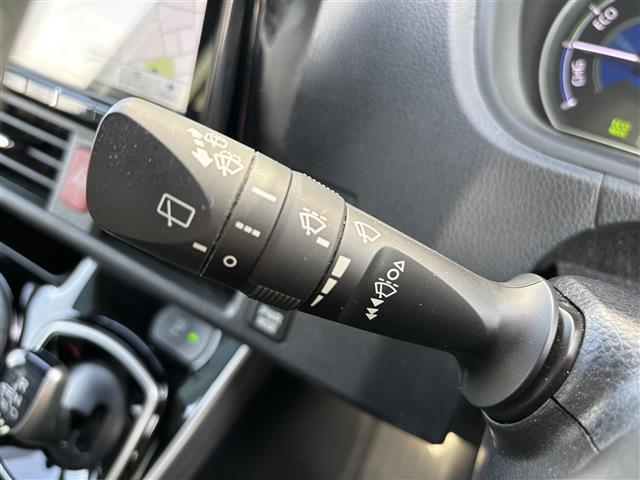 ヴォクシー ハイブリッドZS 煌III carrozzeria9インチナビ(フルセグ/BT/CD/DVD)/クルーズコントロール/バックカメラ/コーナーセンサー/衝突軽減/両側パワスラ/ハーフレザー/後席サンシェード/シートヒーター(9枚目)