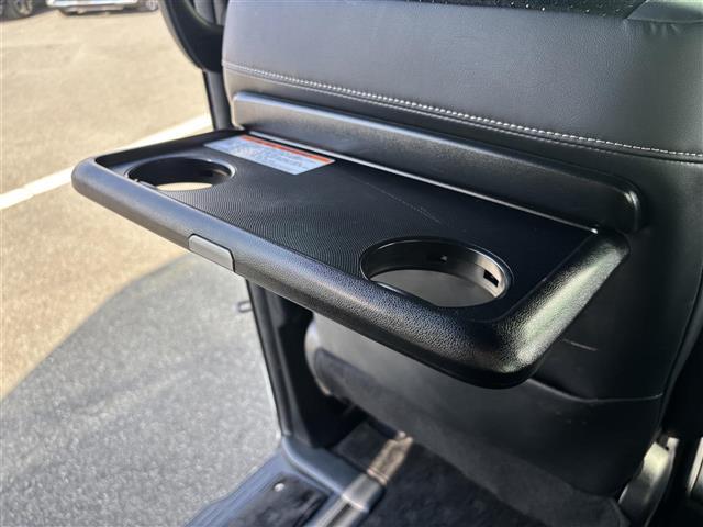 ヴォクシー ハイブリッドZS 煌III carrozzeria9インチナビ(フルセグ/BT/CD/DVD)/クルーズコントロール/バックカメラ/コーナーセンサー/衝突軽減/両側パワスラ/ハーフレザー/後席サンシェード/シートヒーター(26枚目)