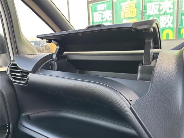 ヴォクシー ハイブリッドZS 煌III carrozzeria9インチナビ(フルセグ/BT/CD/DVD)/クルーズコントロール/バックカメラ/コーナーセンサー/衝突軽減/両側パワスラ/ハーフレザー/後席サンシェード/シートヒーター(28枚目)