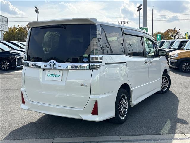 ヴォクシー ハイブリッドZS 煌III carrozzeria9インチナビ(フルセグ/BT/CD/DVD)/クルーズコントロール/バックカメラ/コーナーセンサー/衝突軽減/両側パワスラ/ハーフレザー/後席サンシェード/シートヒーター(38枚目)