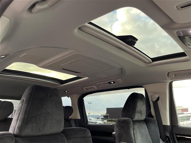 アルファード 2.5S Cパッケージ 純正ナビ バックモニター サイドモニター JBLサウンド HDMI フルセグテレビ サンルーフ フリップダウンモニター ステアリングヒーター シートヒーター ハーフレザーシート トヨタ―セーフティー(7枚目)