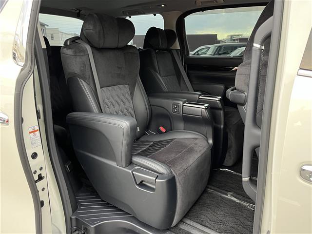 アルファード 2.5S Cパッケージ 純正ナビ バックモニター サイドモニター JBLサウンド HDMI フルセグテレビ サンルーフ フリップダウンモニター ステアリングヒーター シートヒーター ハーフレザーシート トヨタ―セーフティー(15枚目)