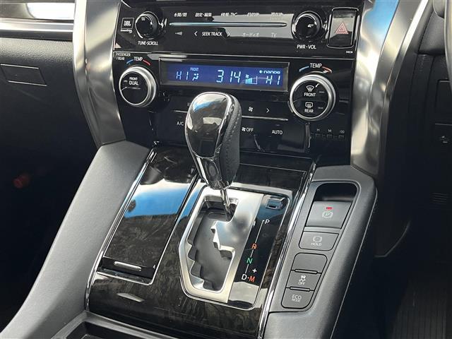 アルファード 2.5S Cパッケージ 純正ナビ バックモニター サイドモニター JBLサウンド HDMI フルセグテレビ サンルーフ フリップダウンモニター ステアリングヒーター シートヒーター ハーフレザーシート トヨタ―セーフティー(25枚目)