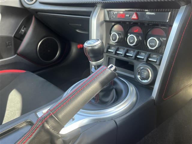 ８６ ＧＴ　純正１７ＡＷ　純正マフラー　純正ＬＥＤヘッドライト　純正フォグライト　純正シート　フルセグナビ［ＮＳＣＤ－Ｗ６６］　トヨタ純正ドラレコ［ＤＲＴ－Ｈ６６Ａ］　オートライト　ＥＴＣ　スマートキー（13枚目）