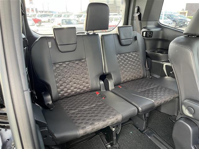 ヴォクシー S-Z 純正10.5インチディスプレイオーディオ(TV/BT)/純正フリップダウン/レーダークルーズコントロール/バックカメラ/BSM/両側パワスラ/電動リア/ハーフレザー/シートヒーター/後席サンシェード(16枚目)