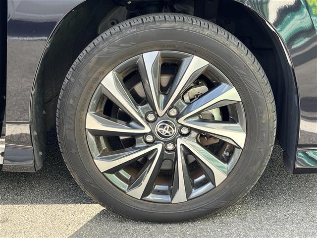 ヴォクシー S-Z 純正10.5インチディスプレイオーディオ(TV/BT)/純正フリップダウン/レーダークルーズコントロール/バックカメラ/BSM/両側パワスラ/電動リア/ハーフレザー/シートヒーター/後席サンシェード(17枚目)