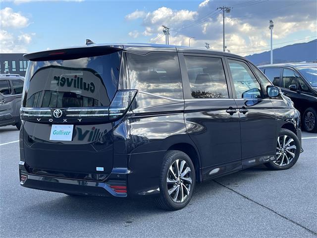 ヴォクシー S-Z 純正10.5インチディスプレイオーディオ(TV/BT)/純正フリップダウン/レーダークルーズコントロール/バックカメラ/BSM/両側パワスラ/電動リア/ハーフレザー/シートヒーター/後席サンシェード(40枚目)