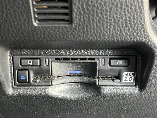 ヴォクシー S-Z 純正10.5インチディスプレイオーディオ(TV/BT)/純正フリップダウン/レーダークルーズコントロール/バックカメラ/コーナーセンサー/両側パワスラ/後席サンシェード/ハーフレザー/シートヒーター(6枚目)